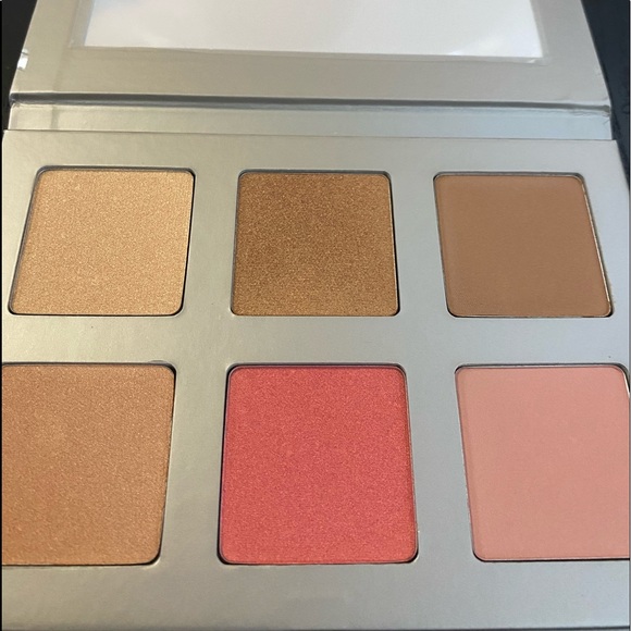 Iconic London Blaze Chaser Face Palette - Picture 1 of 2